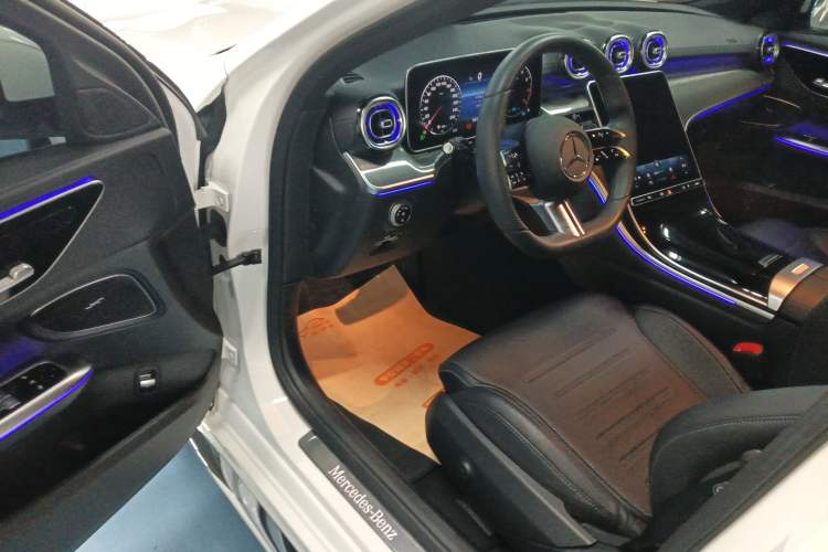 Used Mercedes-Benz C-Class 2022 Restyled C 260 L Sport Edition Driver Seat