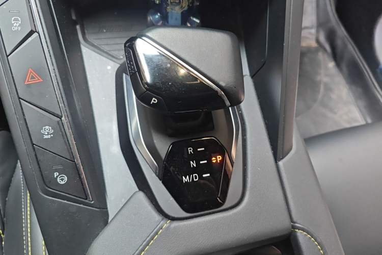 Used Lynk & Co 06 2023 Remix 1.5T Dynamic Halo