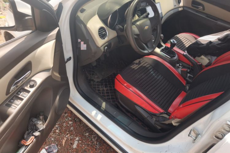 Used Chevrolet Cruze 2015 1.5L Classic SE MT Driver Seat