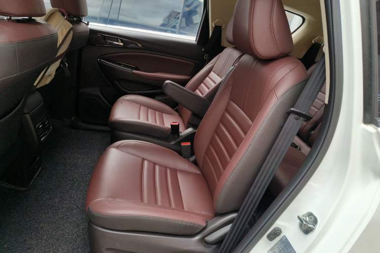 Used Changan Lingxuan 2017 1.6L Manual Elite Model