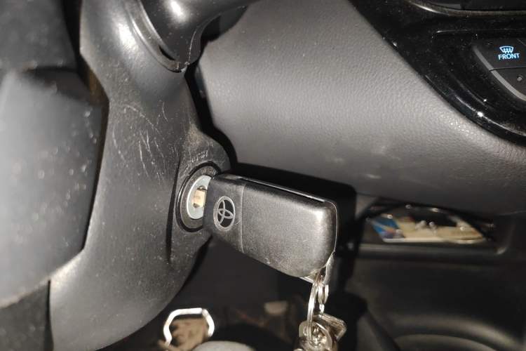 Used Toyota C-HR 2018 2.0L Elite Version China VI Standard Vehicle Key