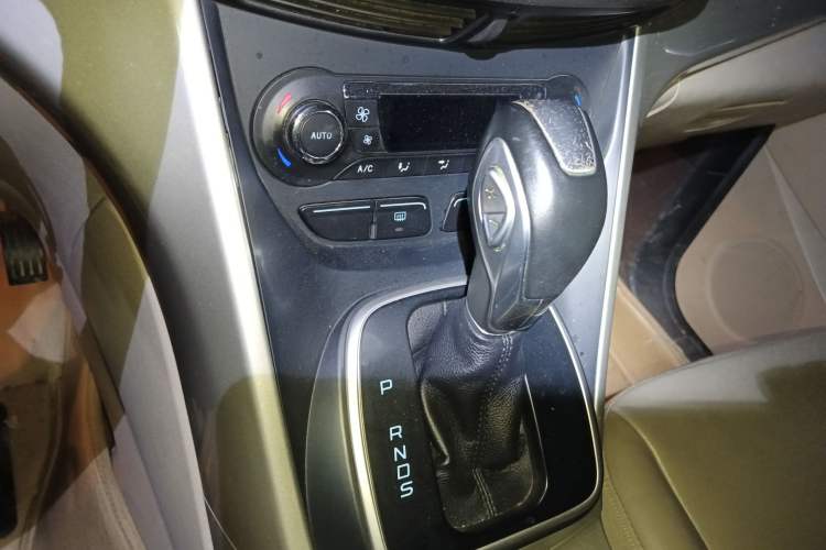 Used Ford Kuga 2013 2.0L GTDi Four-Wheel-Drive Elite Model
