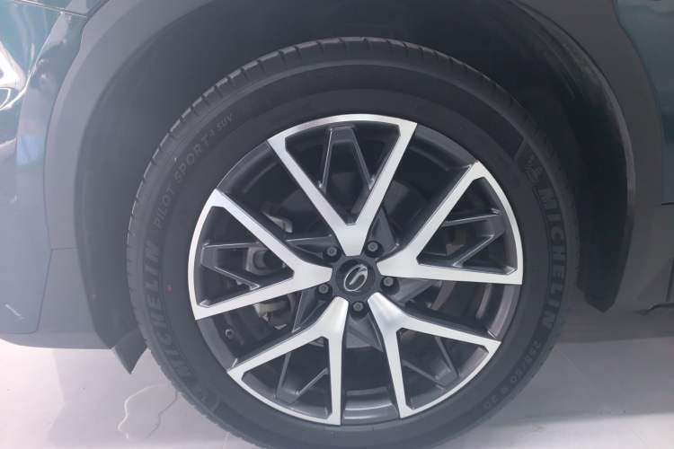 Used GAC Trumpchi GS8 2022 Flagship Series 2.0 TGDI Two-Wheel-Drive Prestige Edition (6-seater) Left Front Wheel Hub