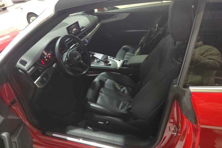 Used Audi A5 2017 Cabriolet 40 TFSI Fashion Model
