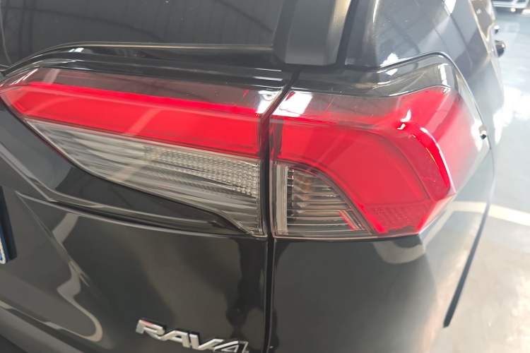 Used Toyota RAV4 2021 2.0L CVT Two-Wheel Drive Urban Edition
