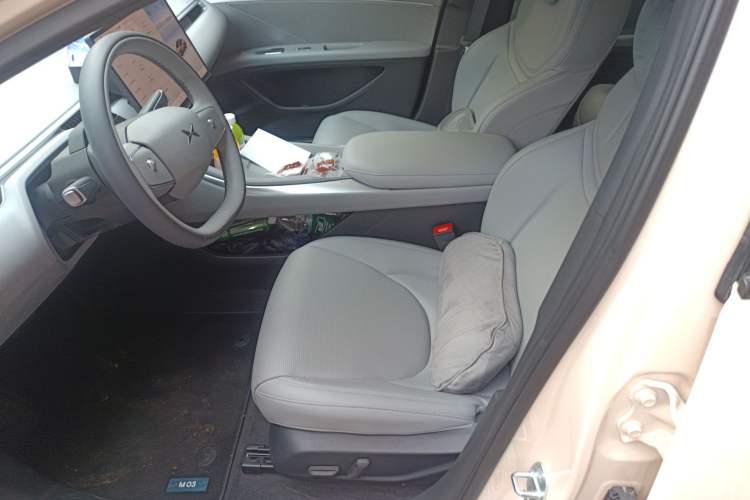 Used XPeng MONA M03 2024 620 with Ultra-Long Range Left Front Seat