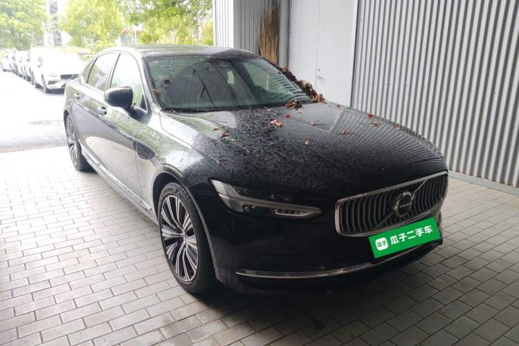 Used Volvo S90 2025 B5 Zhiyuan Luxury Edition Front Right 45 Deg
