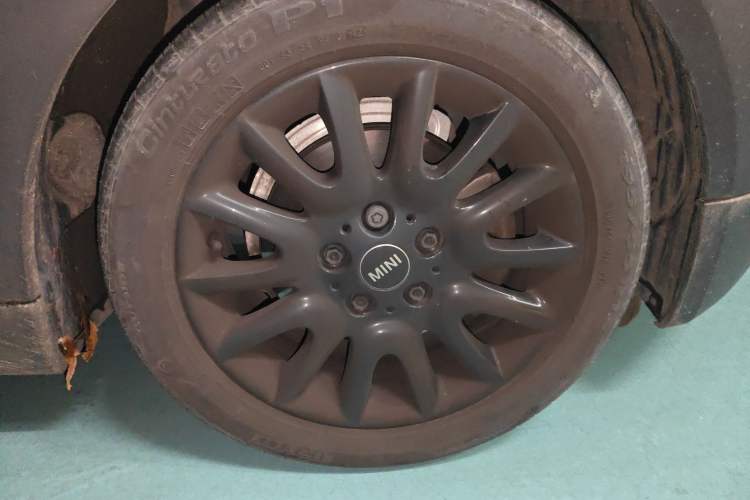 Used MINI 2020 1.5T COOPER Classic Edition Right Front Wheel Hub