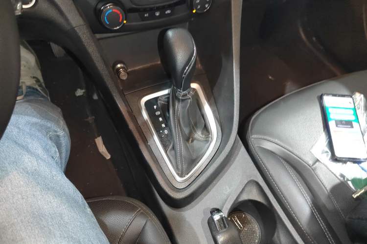 Used Buick GT 2021 Revised Version 1.3T Automatic Mild Hybrid Elite Edition Gear Lever