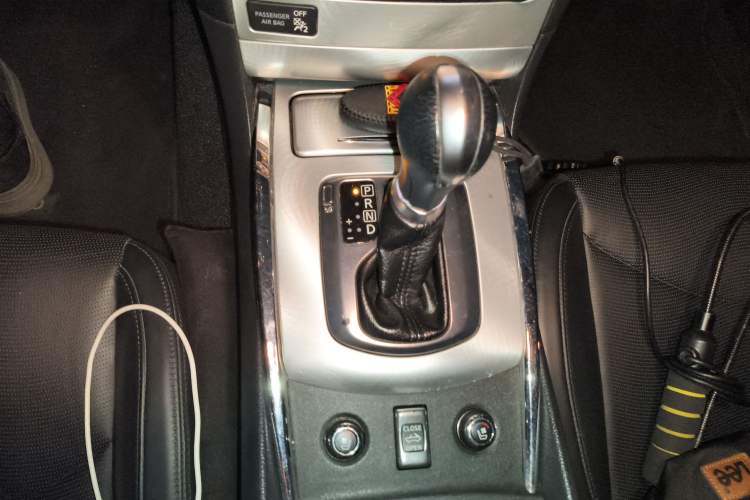 Used Infiniti Q60 2013 3.7L
