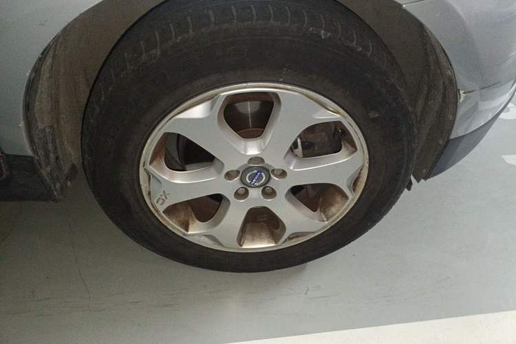 Used Volvo XC60 2012 T5 Zhiya Edition Right Front Wheel Hub