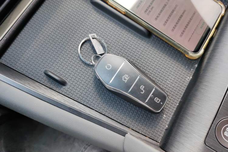 Used BYD Qin L 2025 DM-i Smart Drive 80KM Superior Model Vehicle Key