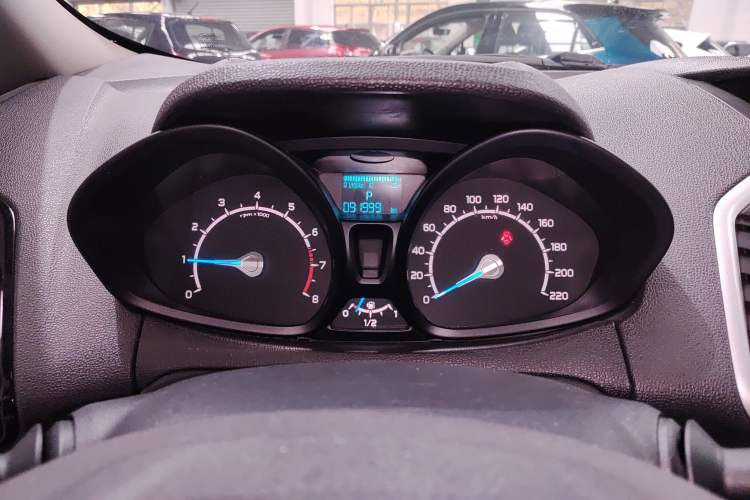 Used Ford EcoSport 2013 1.5L Automatic Fashion Model