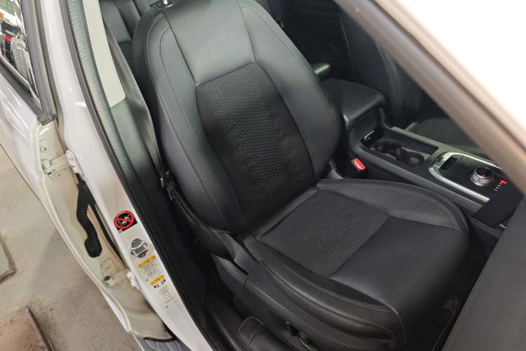 Used Land Rover Discovery Sport 2016 2.0T S Right Front Seat