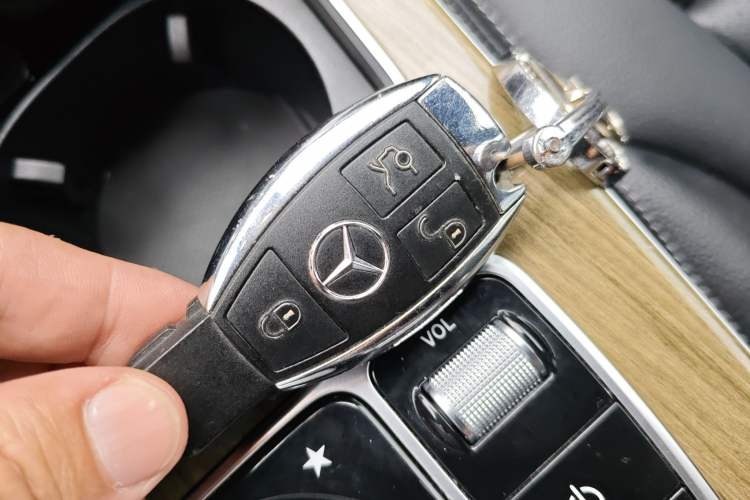 Used Mercedes-Benz GLC Coupe 2017 GLC 260 4MATIC Coupe SUV
