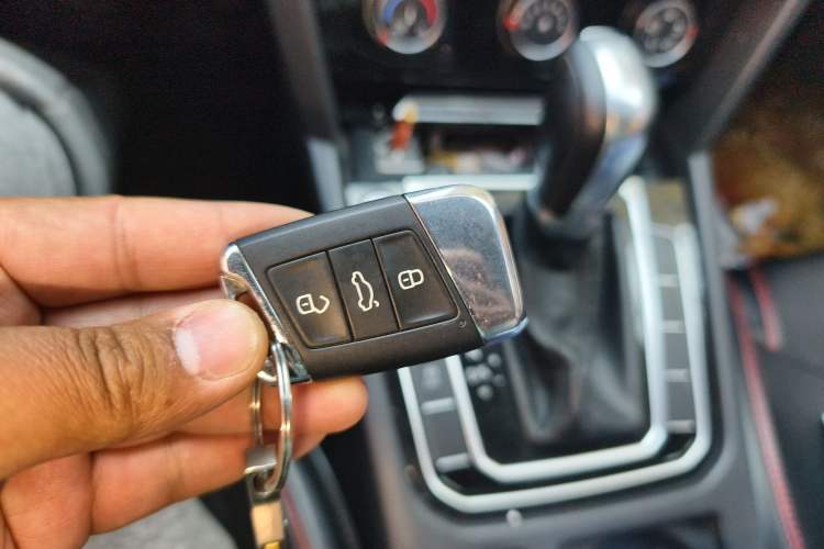 Used Volkswagen Magotan 2017 330TSI DSG Leading Model Vehicle Key