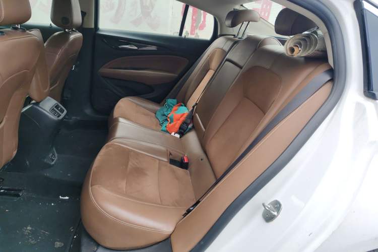 Used Buick Regal 2019 20T Elite Version China VI Standard Left Rear Seat