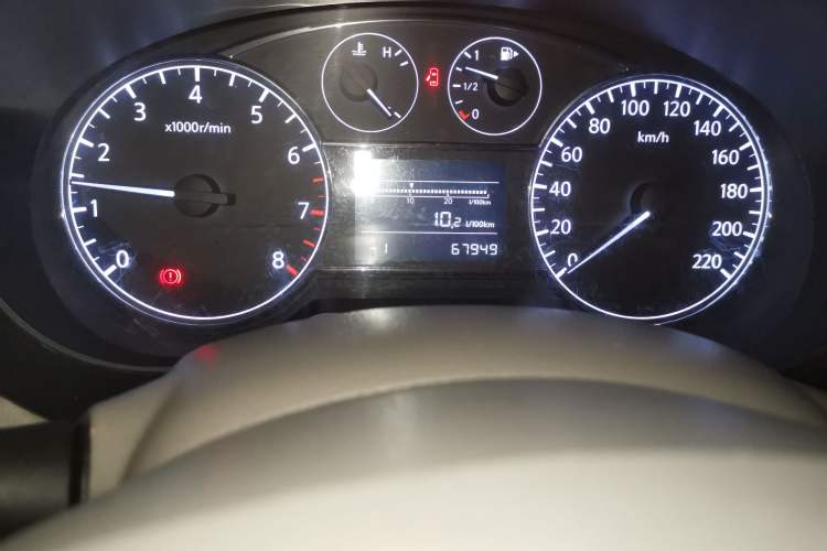 Used Nissan Tiida 2011 1.6L Manual Smart Version