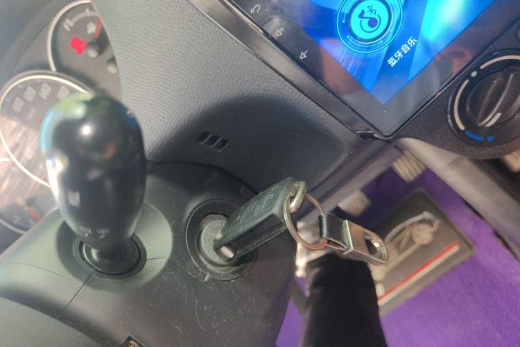 Used Suzuki Swift 2013 1.3L Manual Value Edition
