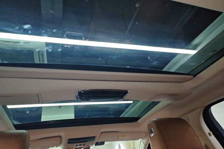 Used Jaguar XJ 2016 XJL 3.0 SC Four-Wheel Drive Panoramic Business Edition
