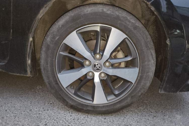 Used Toyota Levin 2016 Dual-Engine 1.8H GS-L E-CVT Leading Edition Right Front Wheel Hub