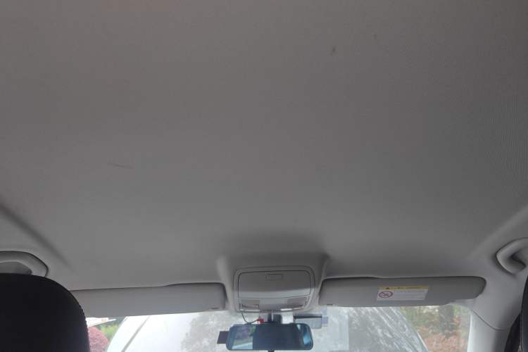 Used Volkswagen Tiguan 2015 1.8TSI Automatic All-Wheel Drive Comfort Edition Headliner