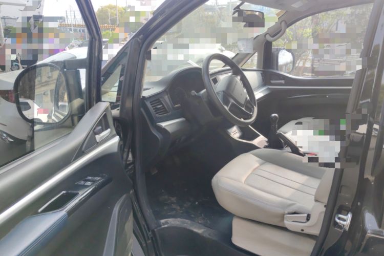 Used FORTHING Lingzhi 2022 M5 1.6L Practical Model 5 Seats Driver Seat