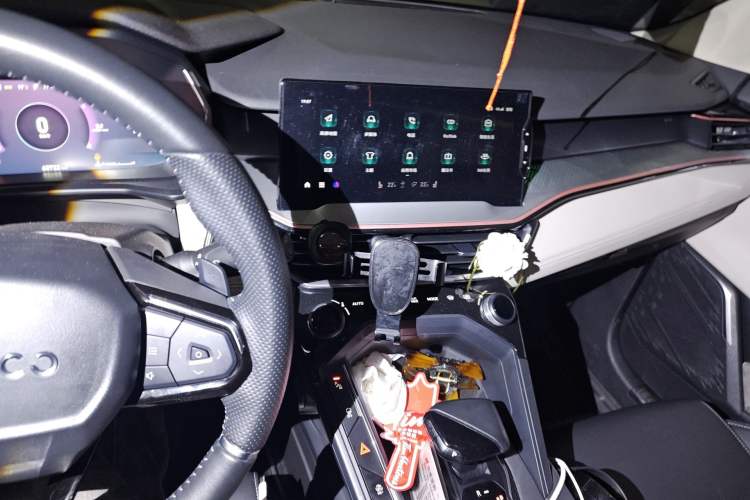 Used Lynk & Co 06 2021 1.5T Shero Pink Special Edition
