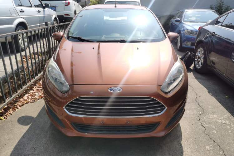 Used Ford Fiesta 2013 Hatchback 1.5L Manual Fashion Edition
