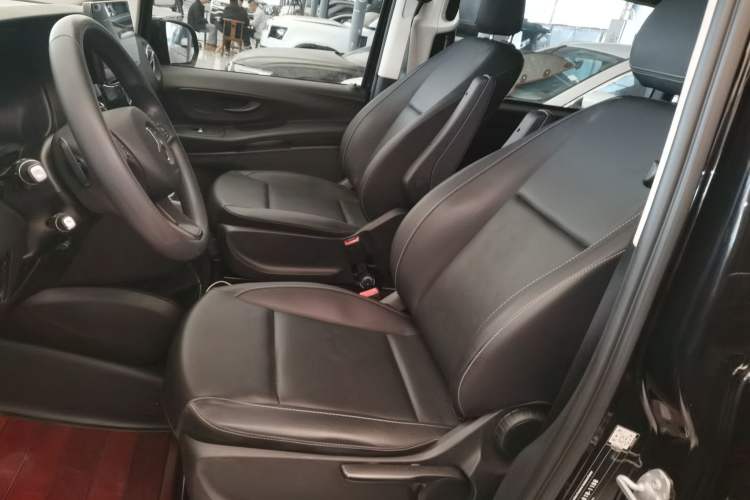 Used Mercedes-Benz Vito 2021 2.0T Elite Version 7 Seats
