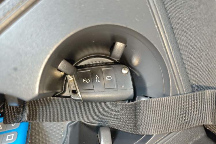 Used Volkswagen Tayron 2023 330TSI Two-Wheel-Drive Luxury Plus Advanced Version Vehicle Key