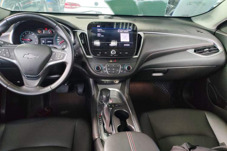 Used Chevrolet Malibu XL 2022 Redline 550T Automatic Sport Edition Audio And AC Panel