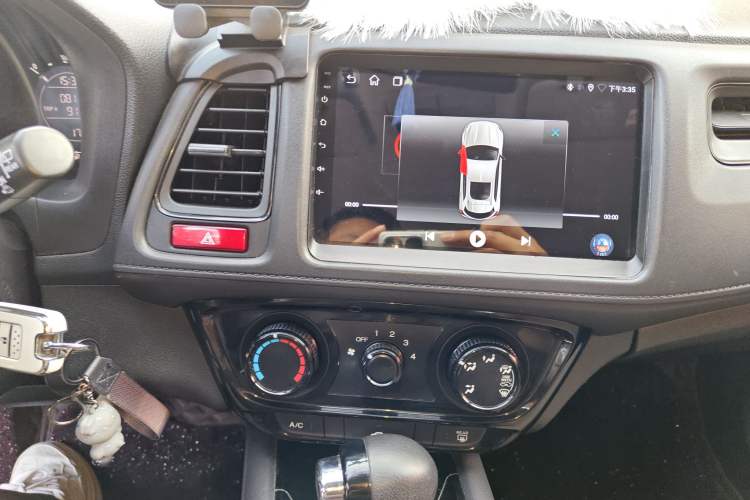 Used Honda Vezel 2015 1.5L CVT two-wheel drive Comfort trim
