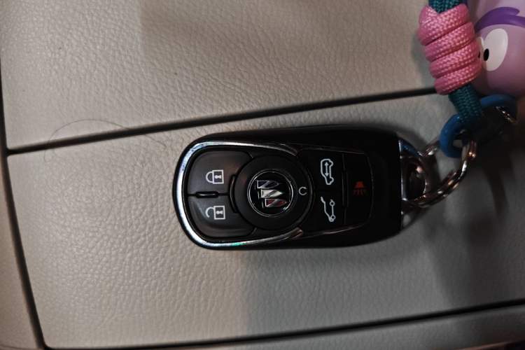 Used Buick GL8 2021 Land Cruiser Executive 652T Premium Model

