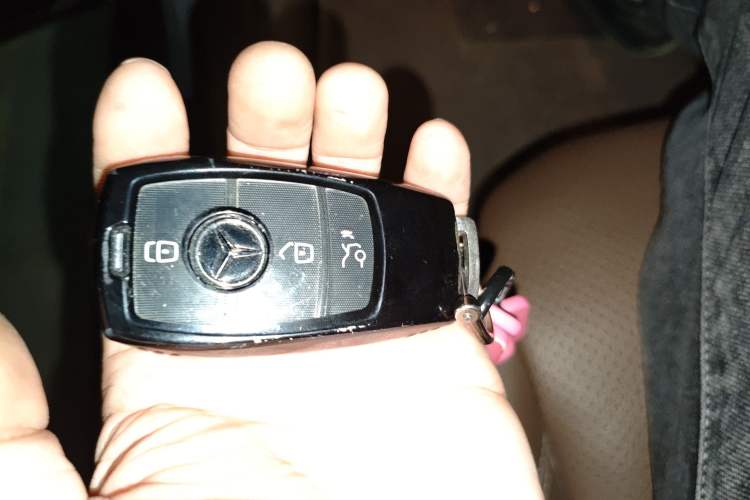 Used Mercedes-Benz E-Class 2023 Restyled E 300 L Sporty and Stylish Edition Vehicle Key