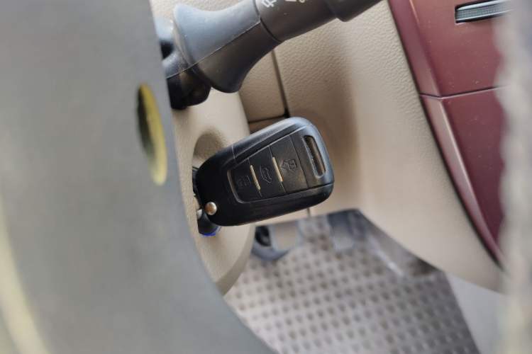 Used SAIC MAXUS Xintu V80  Vehicle Key