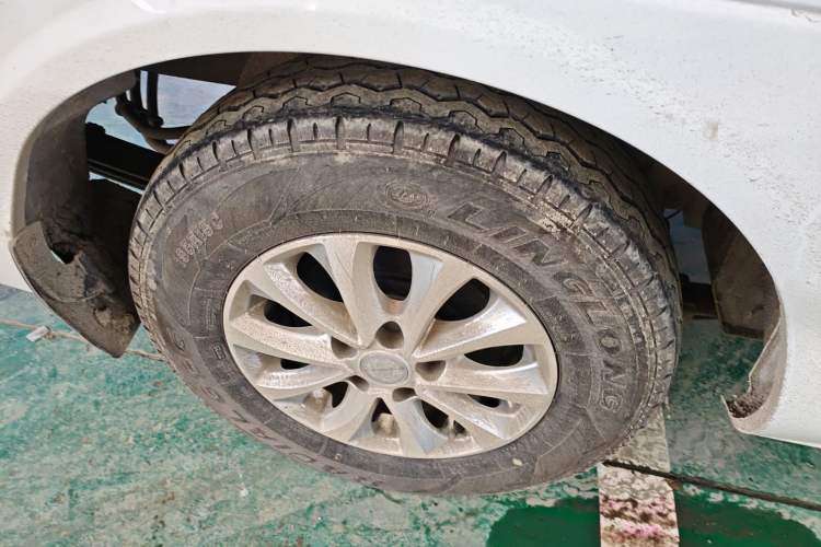 Used FORTHING Lingzhi M5 2022 Standard Version Base Model 7 Seats