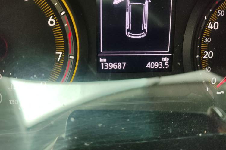 Used Volkswagen Tharu 2020 280TSI Two-Wheel Drive Trend Edition China VI Standard Odometer Close Up