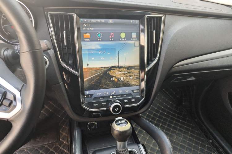 Used Zotye SR7 2016 1.5T CVT Cube Heart Edition China V Standard
