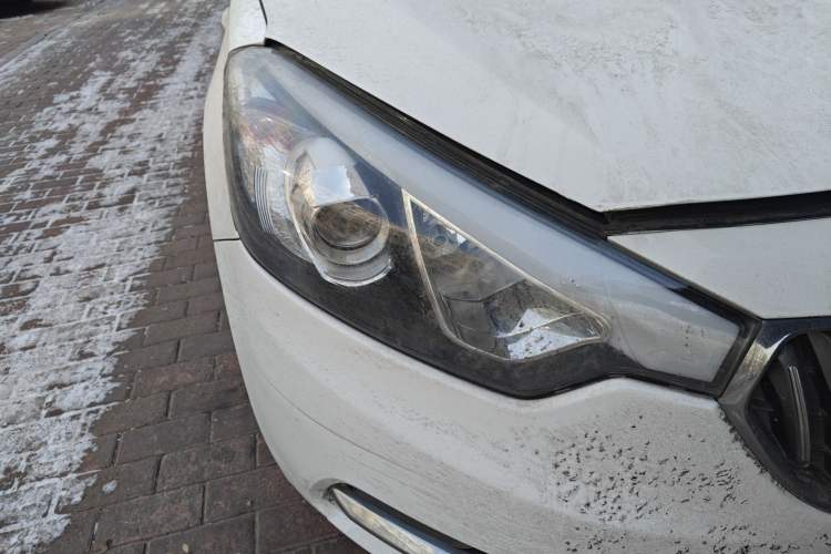 Used Kia K3 2013 1.6L Automatic GL Right Front Headlight