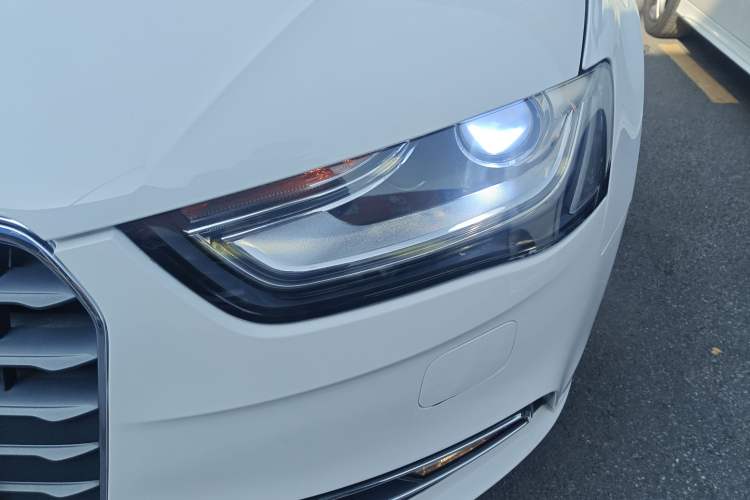 Used Audi A4L 2016 30 TFSI Automatic Comfort Model Left Front Headlight