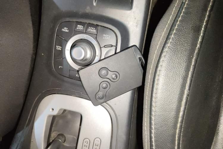 Used Renault Megane 2011 CC 2.0 Fashion Navigation Edition Vehicle Key