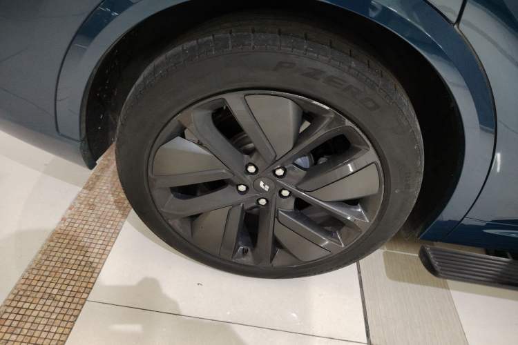 Used Li Auto L9 2022 Max model