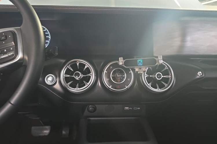 Used Tank 300 2021 City Edition 2.0T My Vision Model Audio And AC Panel