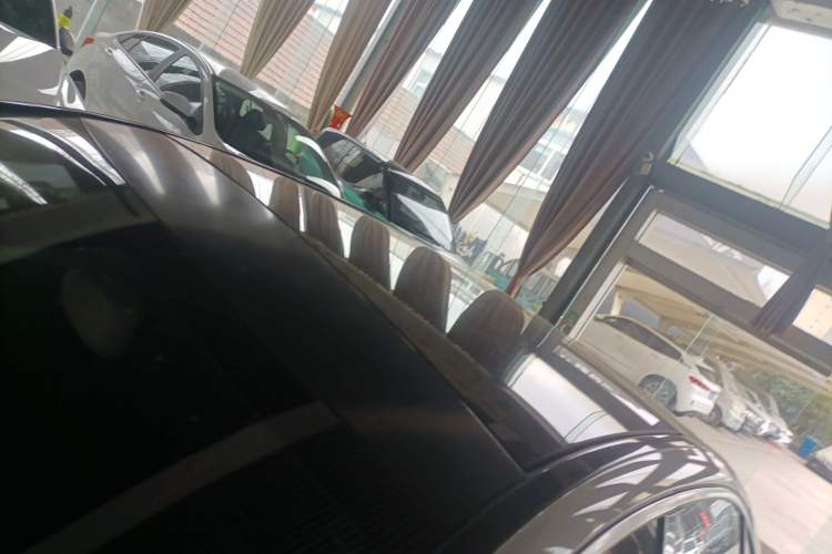 Used Mercedes-Benz C-Class 2015 C 200 L