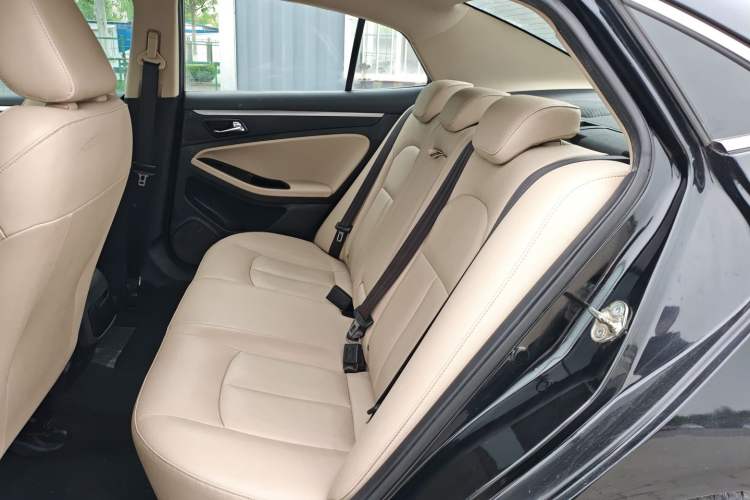 Used Bestune B70 2014 2.0L automatic luxury version