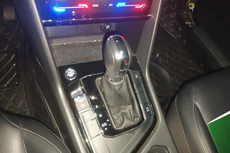 Used Volkswagen Tharu 2021 280TSI Two-Wheel Drive Comfort Edition Gear Lever