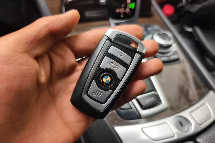 Used BMW 7 Series  Vehicle Key