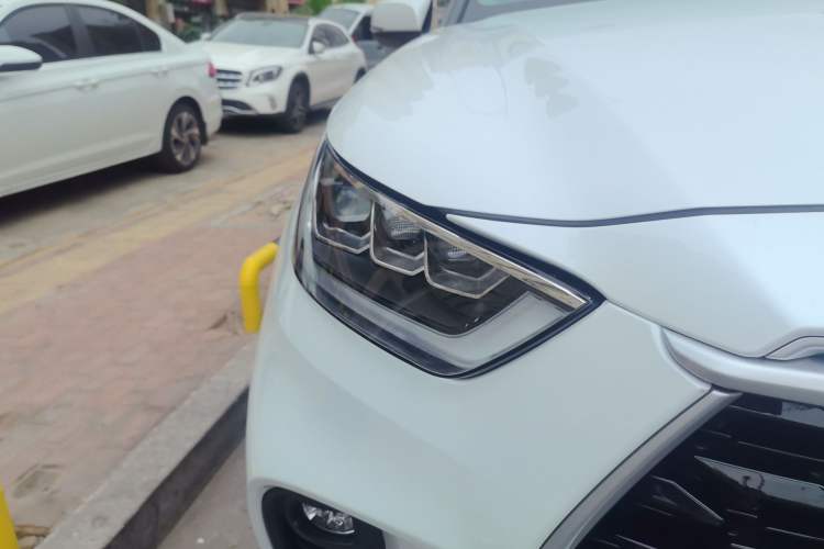 Used Toyota Highlander 2022 Dual-Engine 2.5L Four-Wheel Drive Prestige Version 7 Seats Right Front Headlight