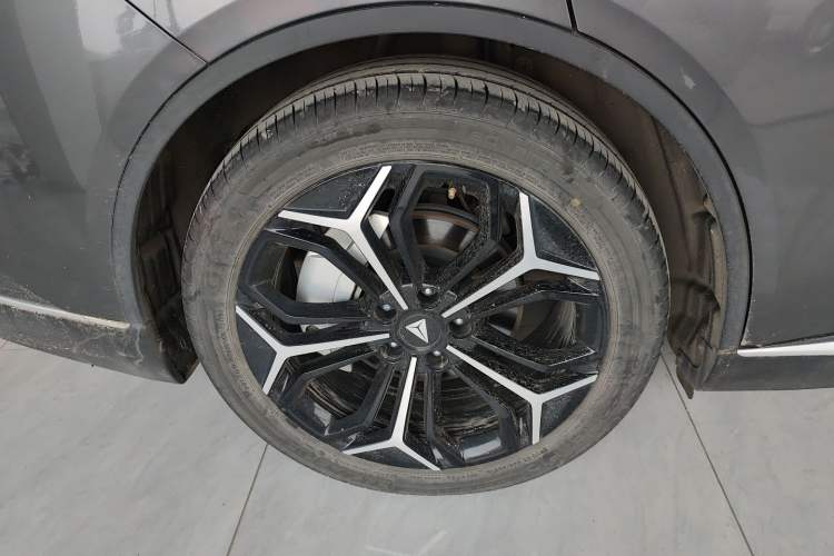 Used Deepal SL03 2023 200Max Range-Extended Version Right Rear Wheel Hub